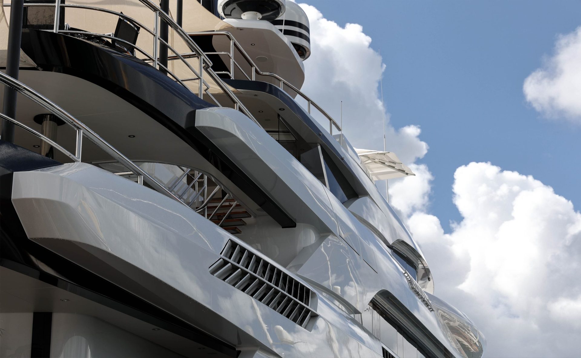 Luxury superyacht details